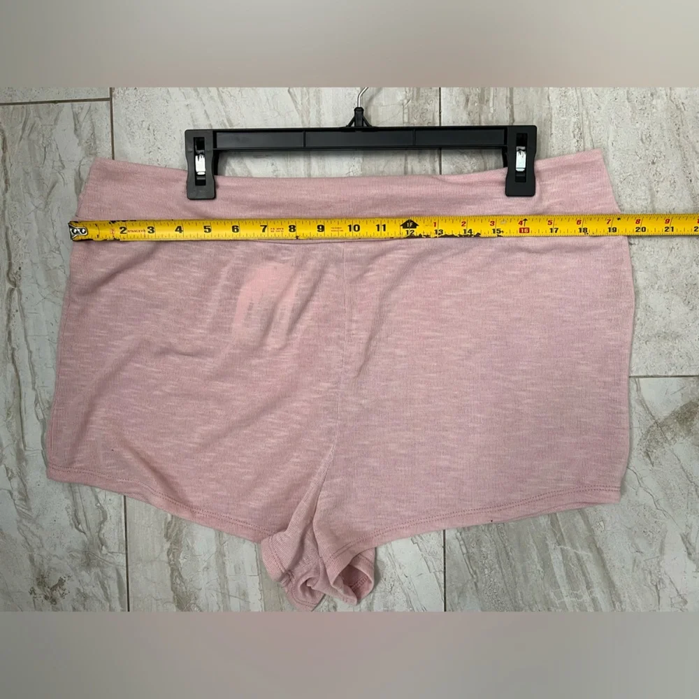 BearPaw NWOT Soft Pink Knit Lounge Short